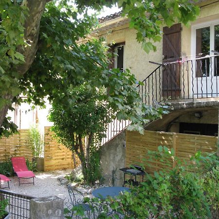 Location& Gites Sarrians Buitenkant foto